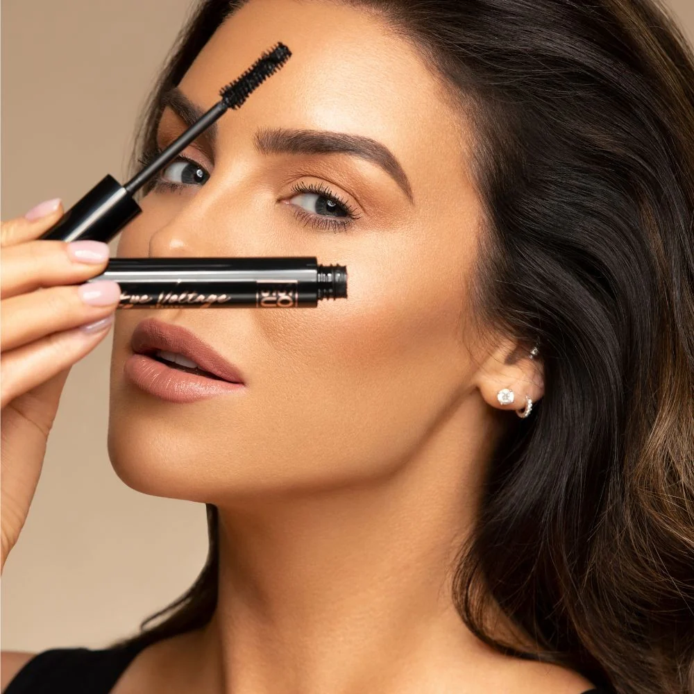 Eye Voltage Volumising Mascara - Image 4